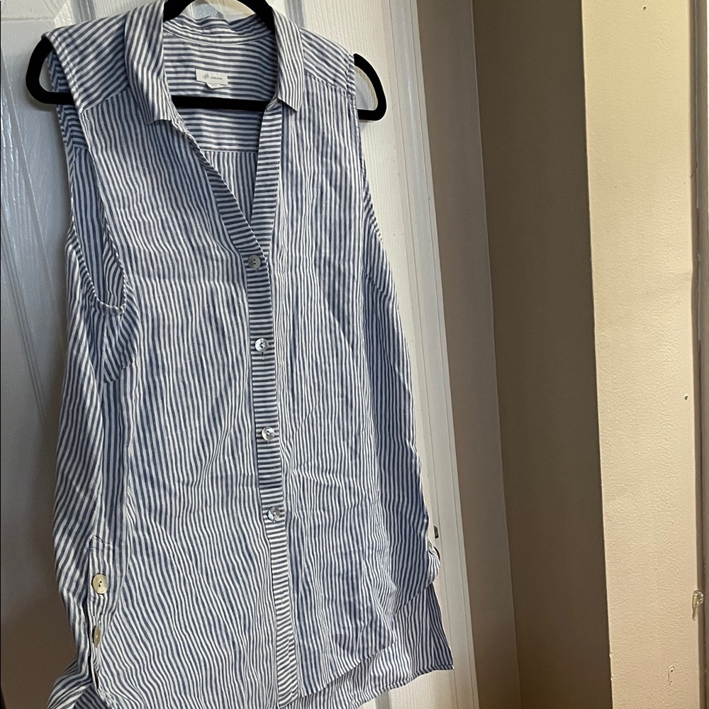 J. Jill Blue and White Linen Top